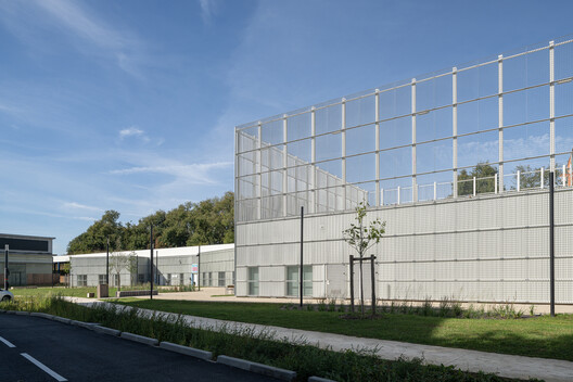 Sports Complex in Petit-Quevilly / Olgga Architects Sports Complex in Petit-Quevilly / Olgga Architects - Exterior Photography