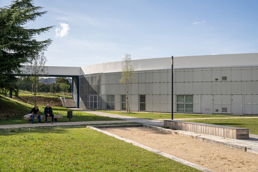 Sports Complex in Petit-Quevilly / Olgga Architects Sports Complex in Petit-Quevilly / Olgga Architects - Image 6 of 23