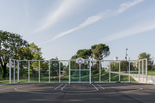 Sports Complex in Petit-Quevilly / Olgga Architects Sports Complex in Petit-Quevilly / Olgga Architects - Image 8 of 23