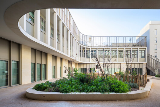 Les Fabriques School / Brenac & Gonzalez & Associés - Image 8 of 37