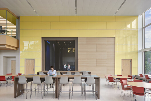 Brookline High School - 22 Tappan Building / William Rawn Associates Brookline High School - 22 Tappan Building / William Rawn Associates - Interior Photography, Glass, Chair