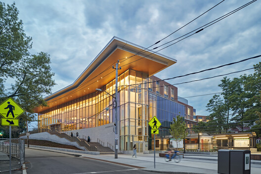 Brookline High School - 22 Tappan Building / William Rawn Associates Brookline High School - 22 Tappan Building / William Rawn Associates - Exterior Photography
