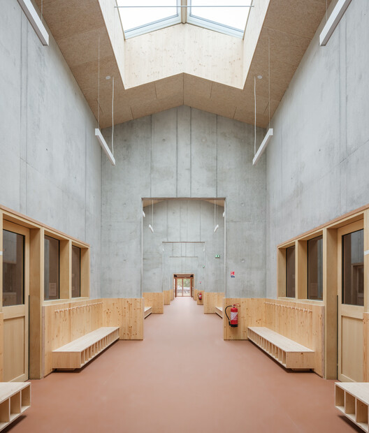 Gradignan School / Ateliers Mathieu Laporte + Fagart & Fontana - Interior Photography, Wood