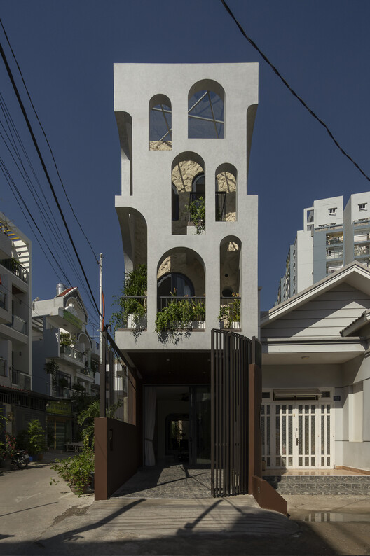 TD2 House / Hinzstudio - Exterior Photography, Houses, Balcony, Stairs