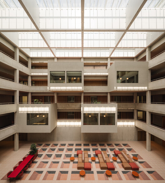 Faculty of Psychology of the University of Warsaw / Projekt Praga - Image 2 of 29