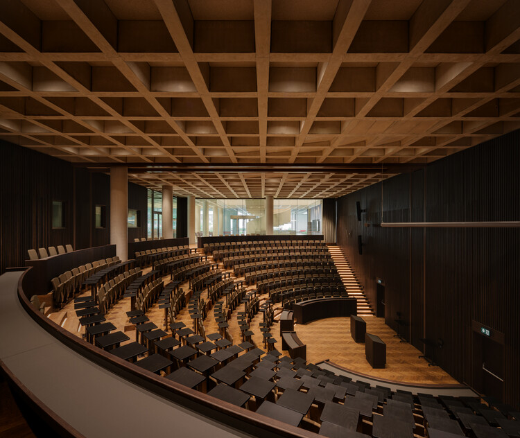 Faculdade de Psicologia da Universidade de Varsóvia / Projekt Praga - Imagem 15 de 29