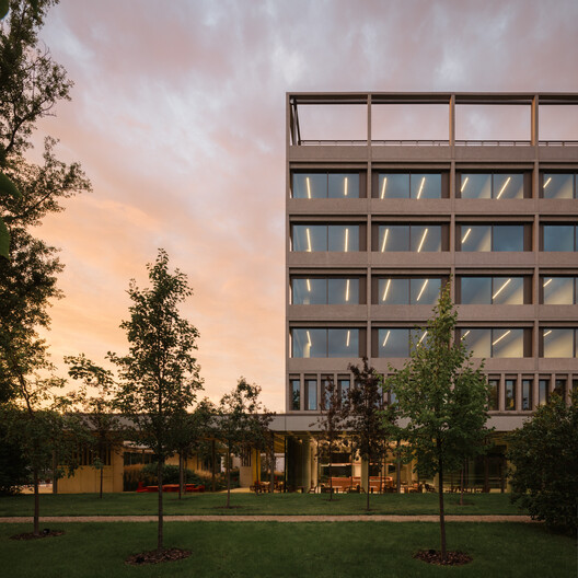 Faculty of Psychology of the University of Warsaw / Projekt Praga - Exterior Photography