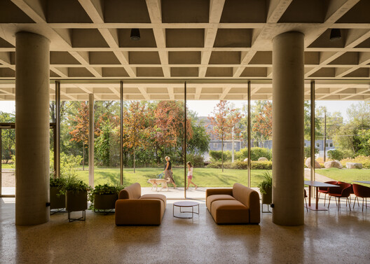 Faculty of Psychology of the University of Warsaw / Projekt Praga - Interior Photography, Living Room, Column