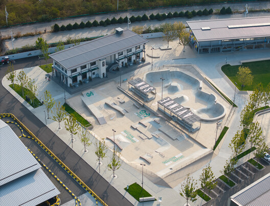 AVENUE & SON Skatepark / Various Associates AVENUE & SON Skatepark / Various Associates - Exterior Photography