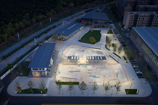 AVENUE & SON Skatepark / Various Associates AVENUE & SON Skatepark / Various Associates - Exterior Photography, Concrete