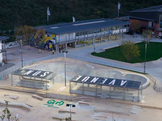 AVENUE & SON Skatepark / Various Associates AVENUE & SON Skatepark / Various Associates - Exterior Photography
