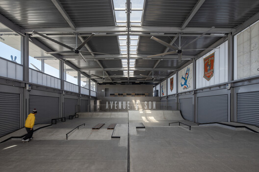 AVENUE & SON Skatepark / Various Associates AVENUE & SON Skatepark / Various Associates - Interior Photography