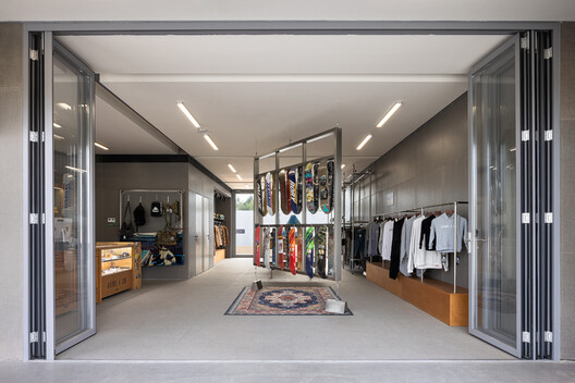 AVENUE & SON Skatepark / Various Associates AVENUE & SON Skatepark / Various Associates - Image 29 of 33