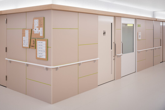Asoka Hospital South Wing / AIDAHO - Interior Photography, Closet