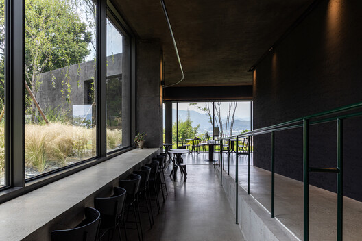 Charcoal Haus / moc architects - Interior Photography