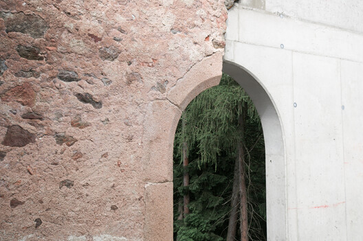 Castle Ruin Reichenau / [tp3] architekten - Image 10 of 24