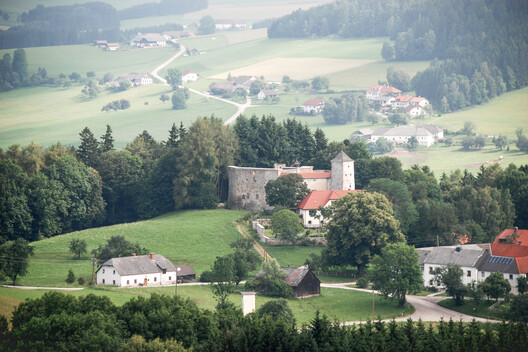 Castle Ruin Reichenau / [tp3] architekten - Exterior Photography