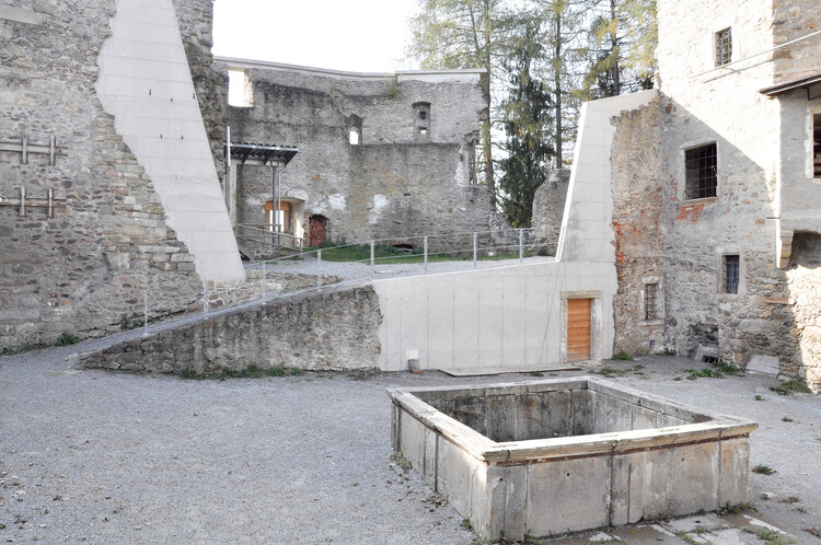 Castle Ruin Reichenau / [tp3] architekten - Renovation