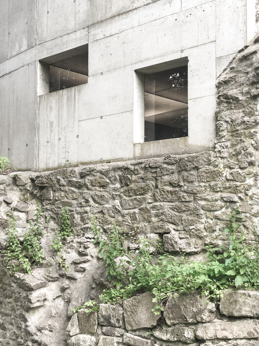 Castle Ruin Reichenau / [tp3] architekten - Exterior Photography, Concrete