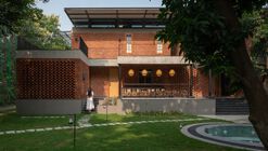 The Gorakhpur Farmhouse / W5 Architects