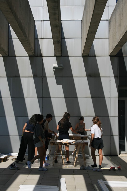 Plivatri Pavilion / MEDS (Meetings of Design Students) + Ahmad El Zu'bi + Leda Demetriadou + Stefanie Zins - Interior Photography, Concrete