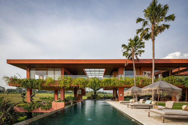 Casa Nenek Coco / Sukyf & Architects - Imagen 7 de 19