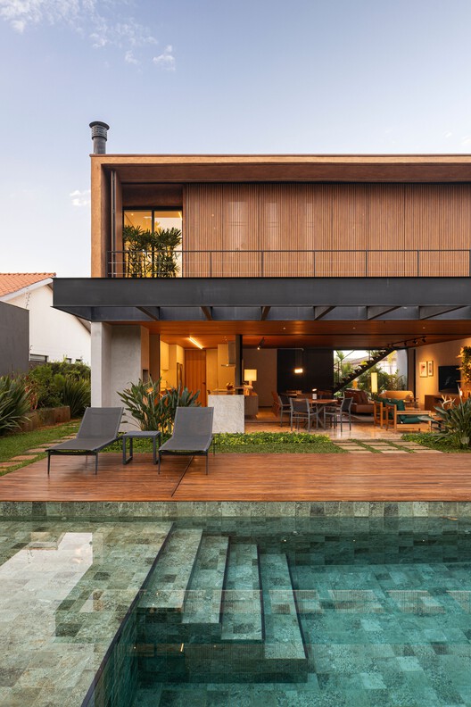 Casa Cidu / Esquadra Arquitetos - Fotografia de Exterior, Balcão, Aido