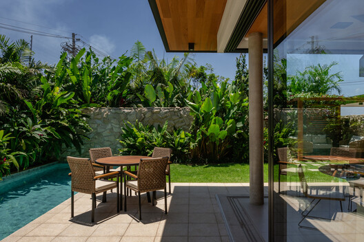 FR House / DGL Arquitetura FR House / DGL Arquitetura - Exterior Photography, Garden, Balcony, Courtyard, Patio, Chair