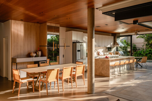 FR House / DGL Arquitetura FR House / DGL Arquitetura - Interior Photography, Wood, Table, Chair, Kitchen, Countertop