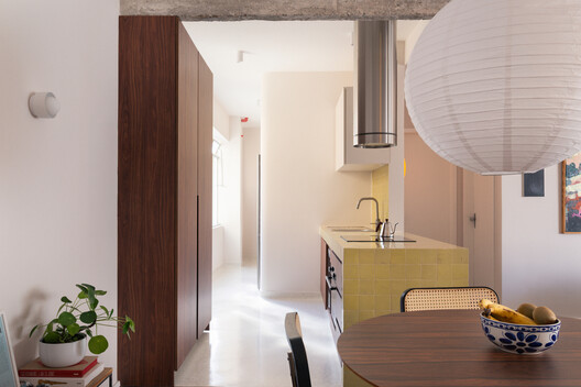 Apartamento FR / SUMA arquitetura - Fotografia de Interiores, Madeira, Mesa, Iluminação, Cadeira, Vidro, Bancada