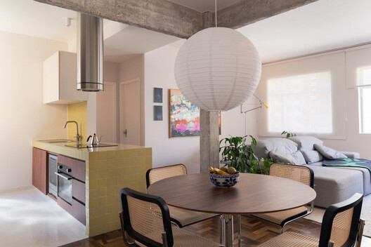 Apartamento FR / SUMA arquitetura - Fotografia de Interiores, Cozinha, Cadeira, Madeira, Mesa, Iluminação
