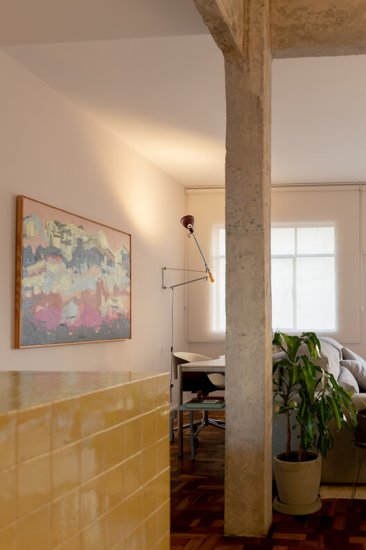 Apartamento FR / SUMA arquitetura - Fotografia de Interiores, Madeira, Iluminação, Cadeira