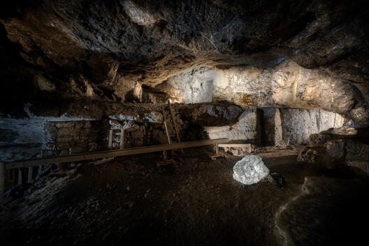 Unearthing the Ground: Architecture and the Politics of the Subterranean - Image 23 of 41