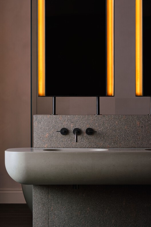 House of Porphyry / Mosley Thorold - Image 16 of 18