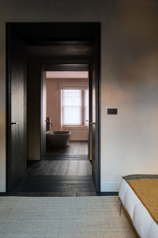 House of Porphyry / Mosley Thorold - Interior Photography, Bathroom, Wood, Lighting, Door, Bedroom