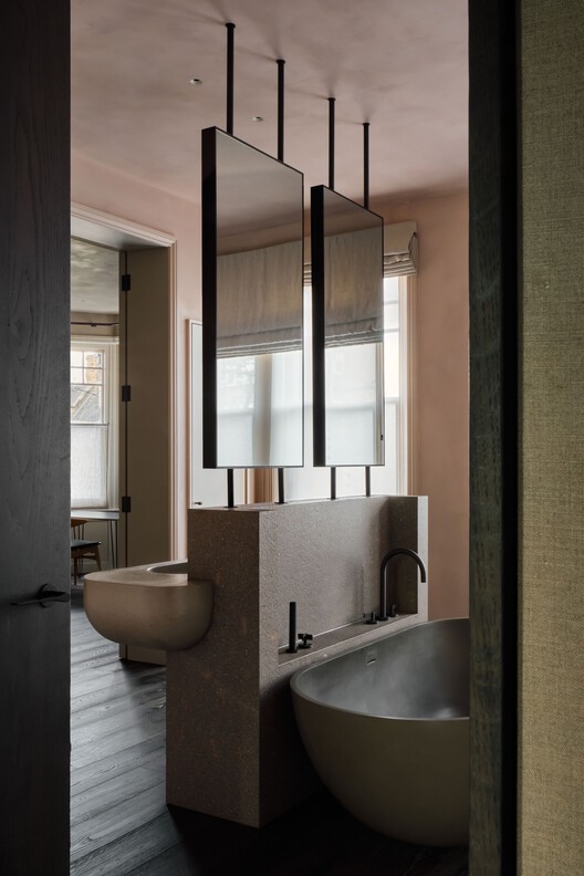 House of Porphyry / Mosley Thorold - Image 14 of 18