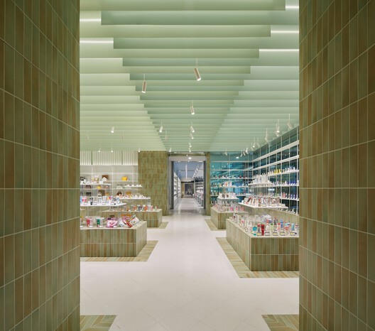 美罗无界集市 / KiKi建筑设计事务所 - 室内图, 玻璃