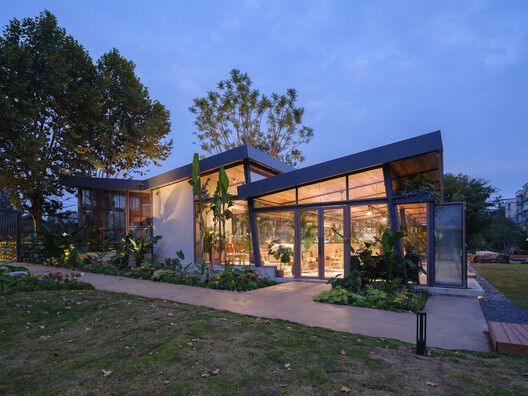 棚朋儿餐厅 / UN-GROUP 未集建筑 - 建筑图, 花园, 庭院