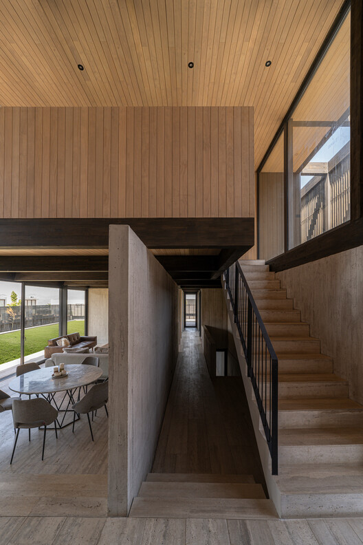 Casa Piedra Roja / PAR Arquitectos - Fotografía interior, Comedor, Madera