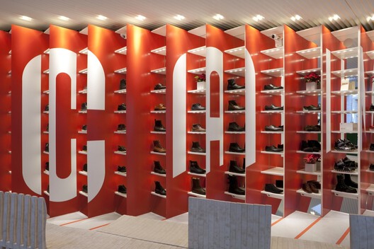 Shaping Desire: How Architects Redefine Commercial Spaces - Image 12 of 60