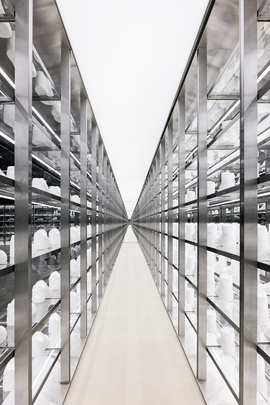 Shaping Desire: How Architects Redefine Commercial Spaces - Image 18 of 60