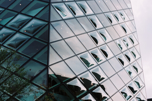 Shaping Desire: How Architects Redefine Commercial Spaces - Image 29 of 60