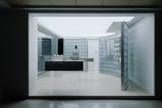 Shaping Desire: How Architects Redefine Commercial Spaces - Image 47 of 60
