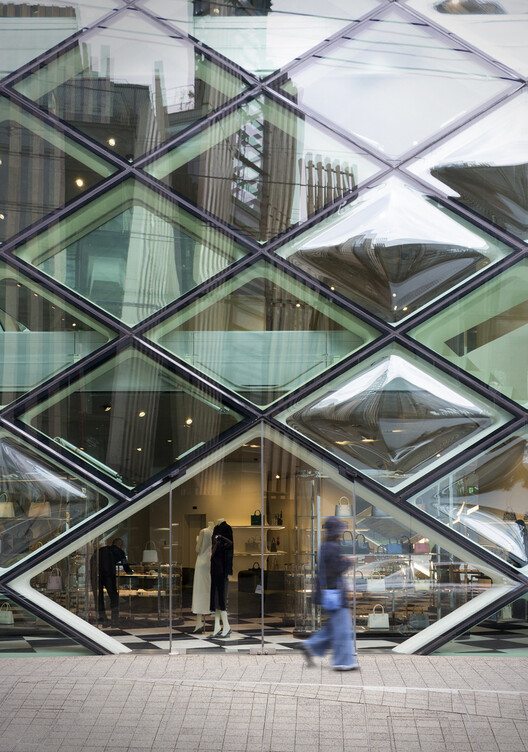 Shaping Desire: How Architects Redefine Commercial Spaces - Image 55 of 60