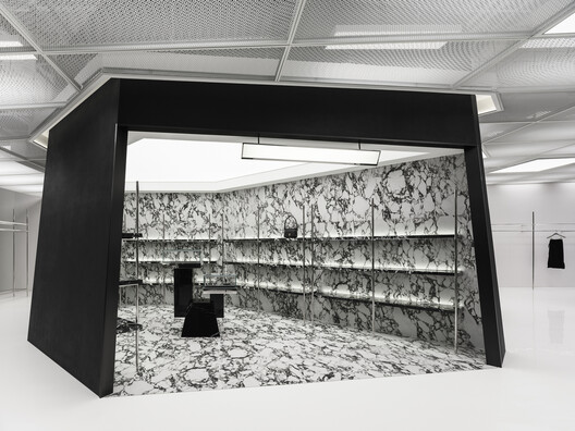 Shaping Desire: How Architects Redefine Commercial Spaces - Image 57 of 60