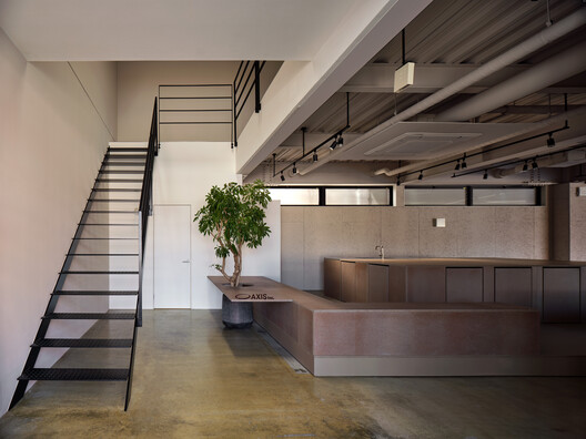 AXIS Office / moss.