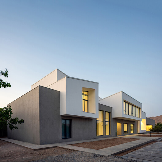 Villa 12-70 / STUDIO SAHEB - Exterior Photography, Facade, Concrete