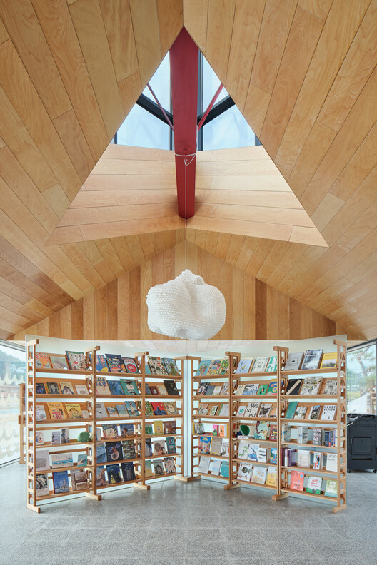 Waveworks Yangyang Workation Center / Chakchak Studio - Interior Photography, Wood, Shelving, Beam