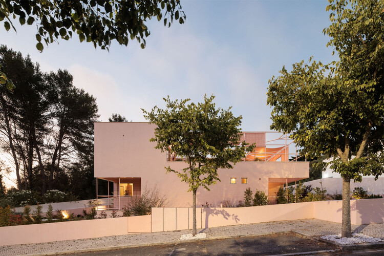 Casa em Galamares / atelier RUA - Fotografia de Exterior, Casas