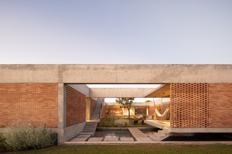 Casa Tupin / BLOCO Arquitetos - Imagen 35 de 47